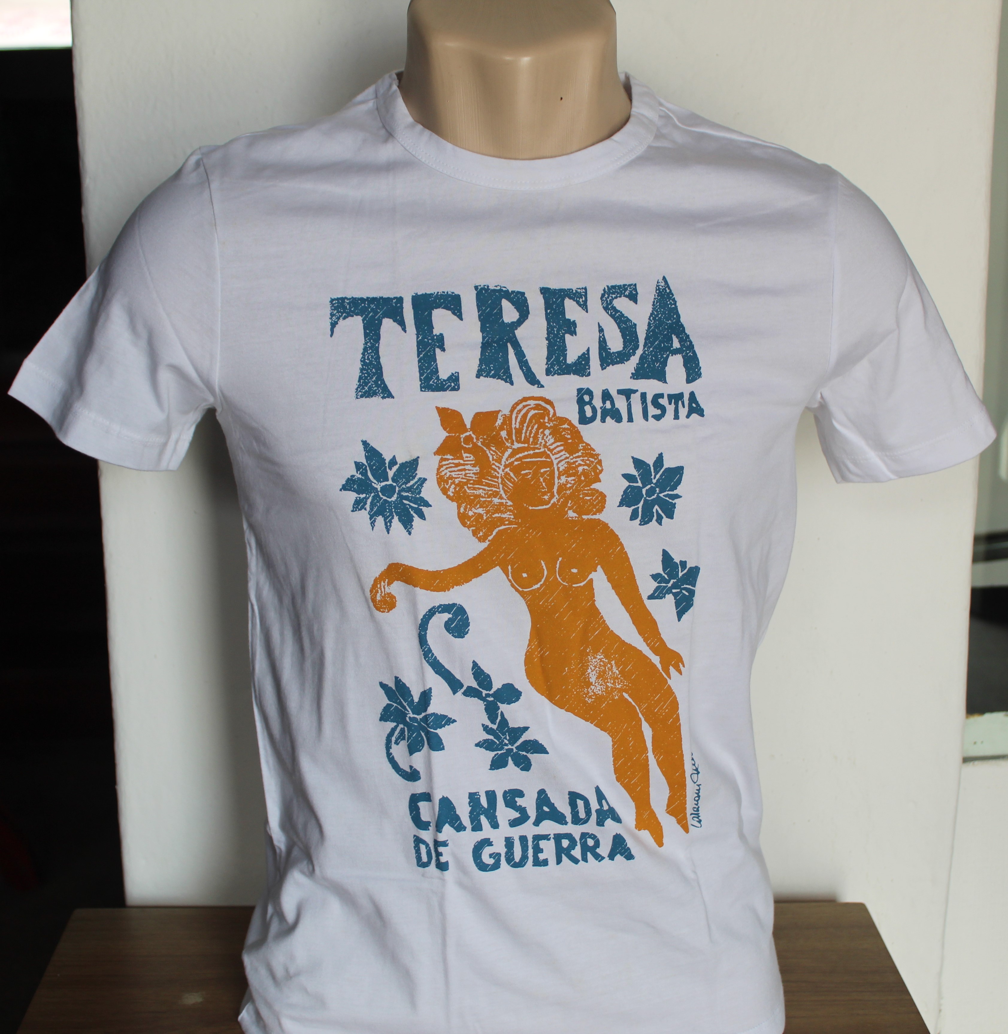 Camiseta Básica Teresa Batista